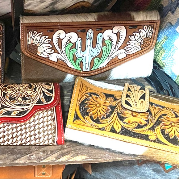 The Prickly Cactus 🌵 Tooled Leather Wallet - Picture 4 of 5